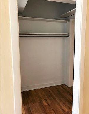 2nd image of 6538 N Lakewood Ave APT 5