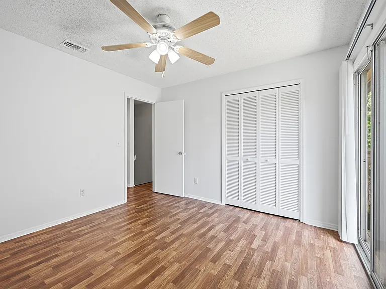 2210 Marsh Point Rd #2210 — Photo 15