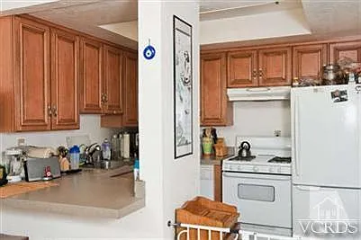1002 Catamaran St — Photo 3