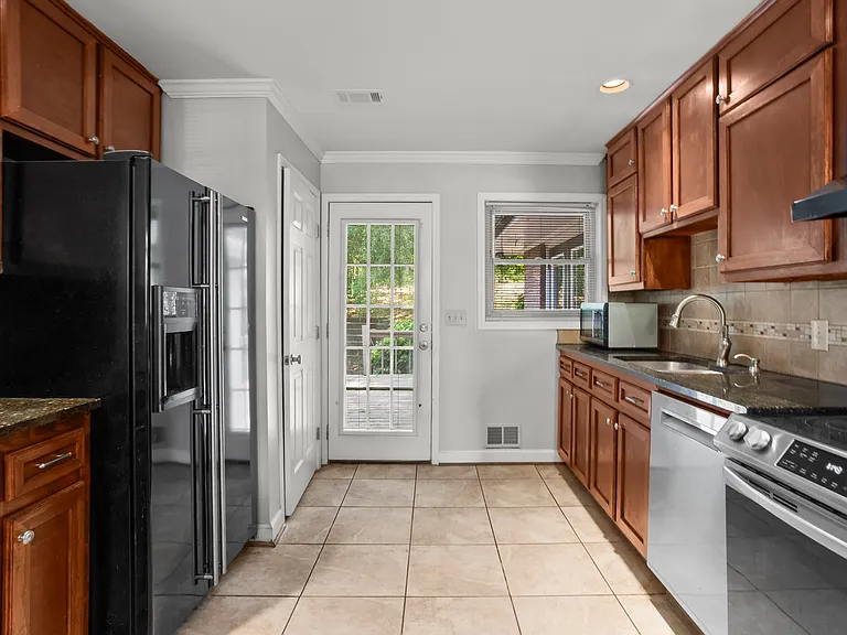 1447 Southland Vista Ct NE — Photo 10