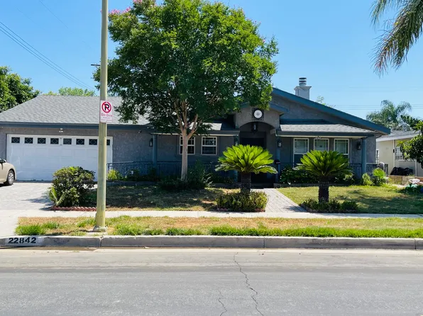 22842 Leadwell St, West Hills, CA 91307