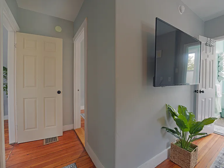 3 Dewey Ave — Photo 5