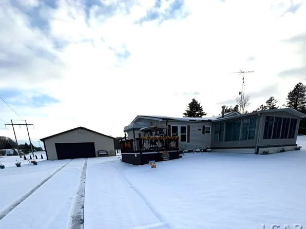 2711 E Carleton Rd, Adrian, MI 49221