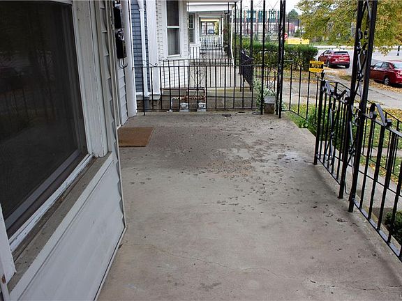 3rd image of 188 Claremont Ave #Lwr