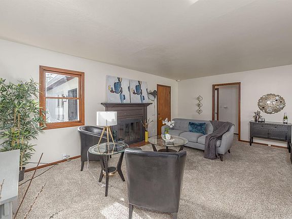 5th image of 2650 Danube Dr