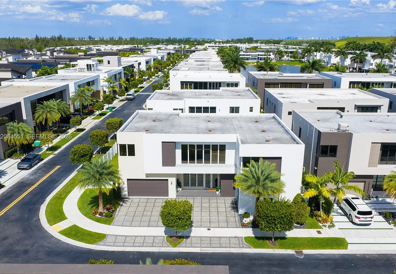 Doral Commons Residential — Photo 2
