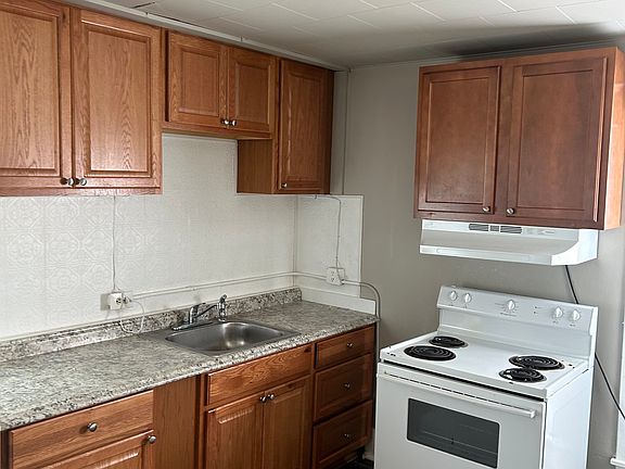 3rd image of 311 W Pierce St APT B