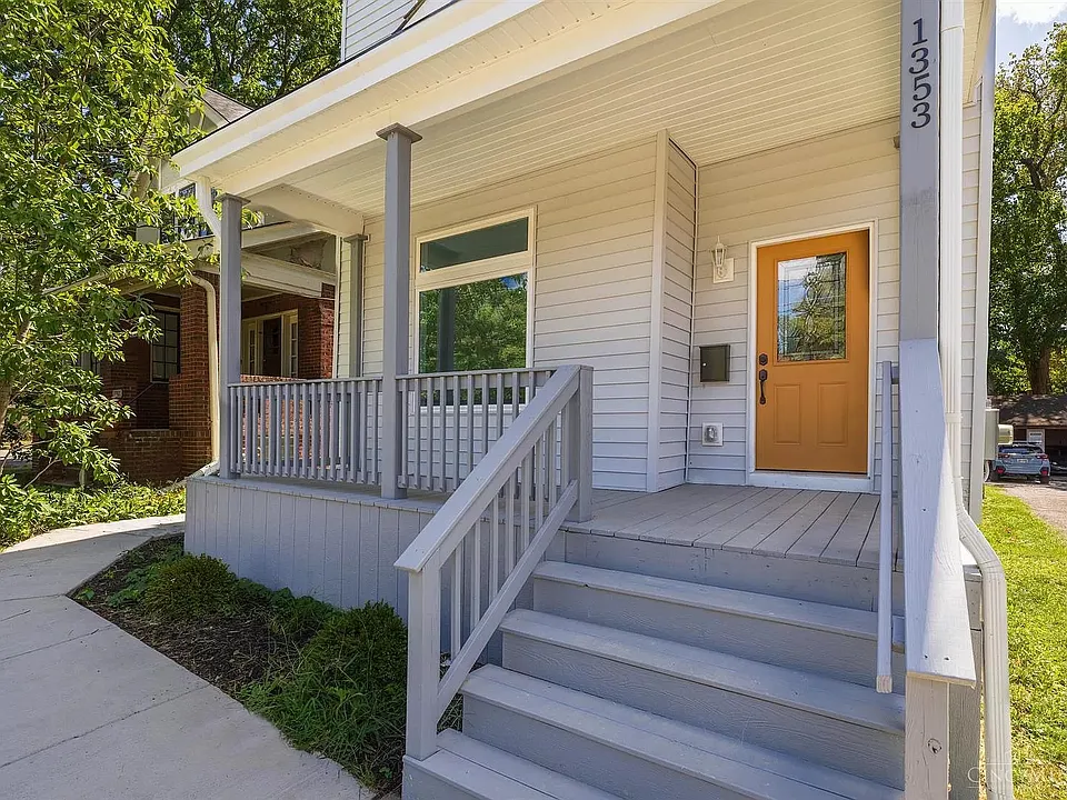1353 Lincoln Ave
