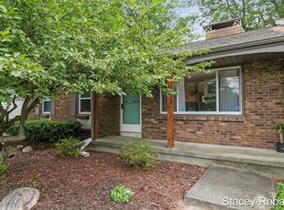 514 Sunvalley Ct SE, Grand Rapids, MI 49548