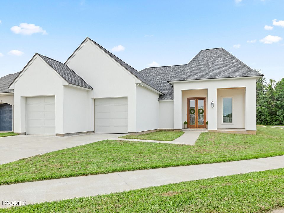 1st image of 101 Cypress Wood Ln