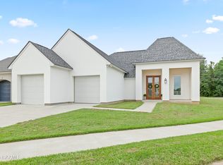 101 Cypress Wood Ln, Youngsville, LA 70592