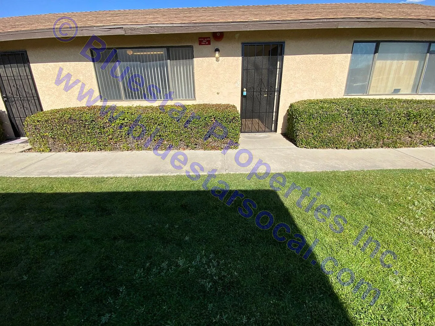16303Enr — Photo 1