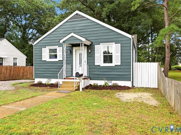 656 Battery Pl, Colonial Heights, VA 23834