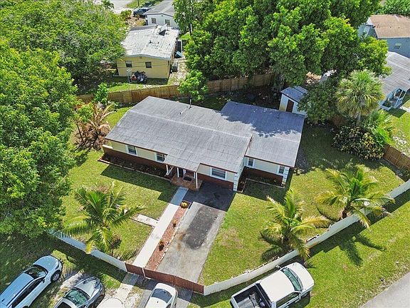 5th image of 1313 NW 13TH Court