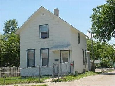 1st image of 510 W 3rd St