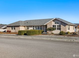 902 E Cedar St, Sequim, WA 98382