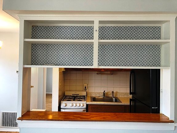 5th image of 221-75 Braddock Ave #2