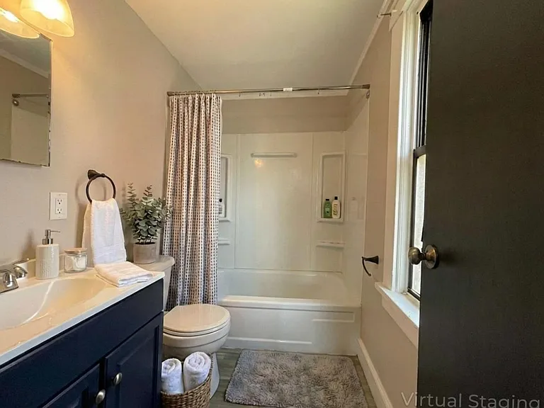 929 Vankirk St — Photo 6