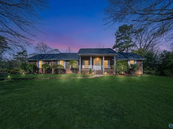 1212 Bellevue Dr, Gadsden, AL 35904