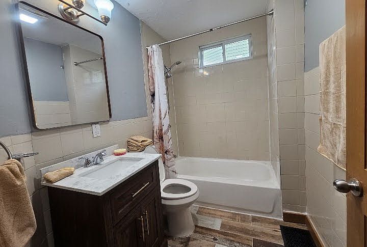 Bathroom (Completely Renovated)