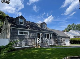 20 Bruce Ln, Kings Park, NY 11754