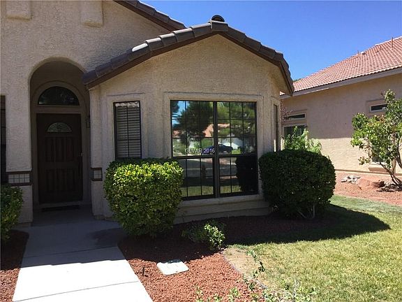 3rd image of 5532 Singing Hills Dr