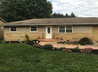 1889 Sunset Ln SE, New Philadelphia, OH 44663