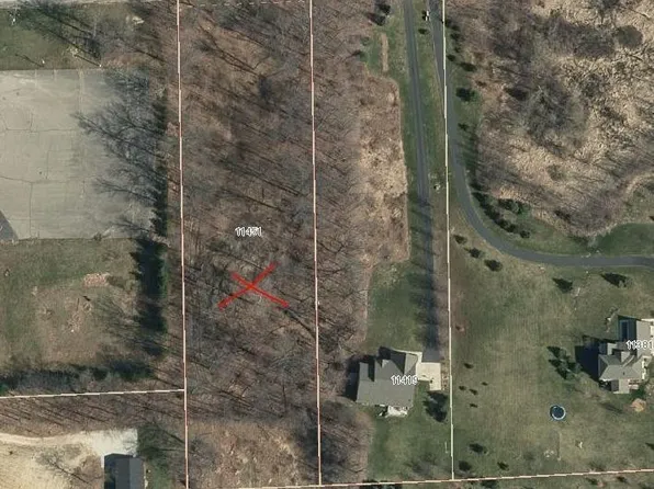 11451 N Territorial Rd, Dexter, MI 48130