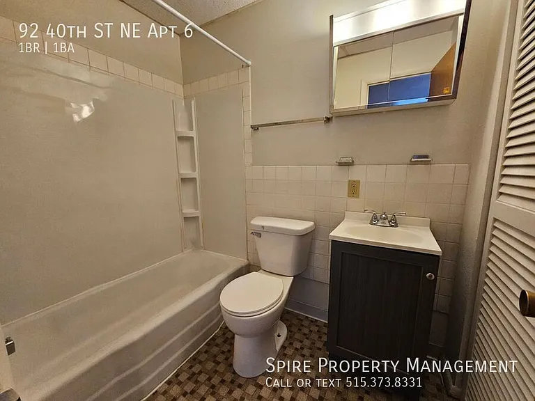 92 40th St NE #6 — Photo 4