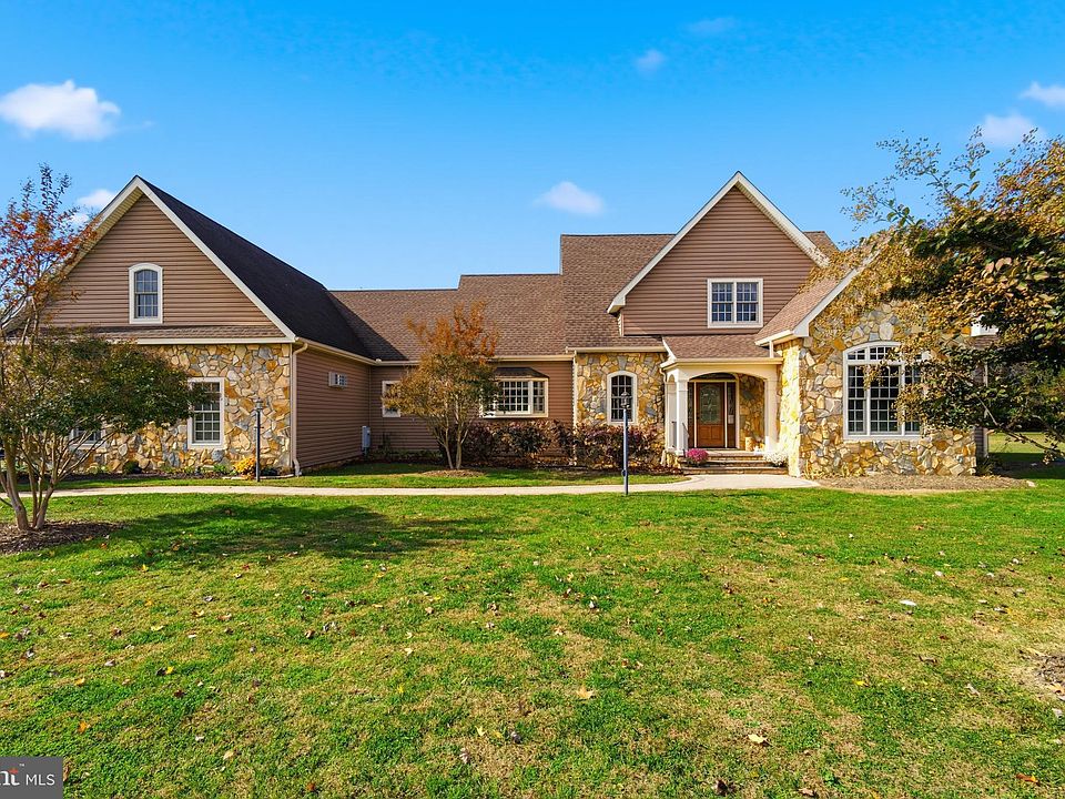 1st image of 8951 Orchard Dr