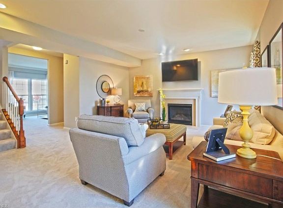 3rd image of 3144 Faringford Ct