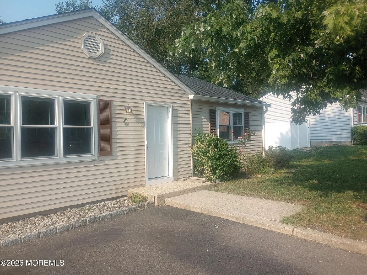 2 bed, 960 sqft, $2,250 — Photo 2