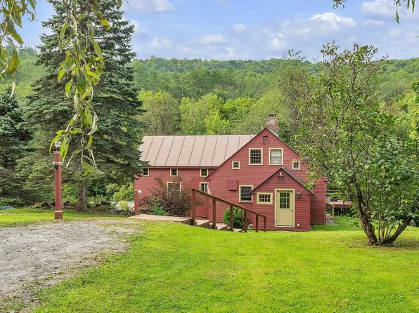 859 Moore Road, Sharon, VT 05068