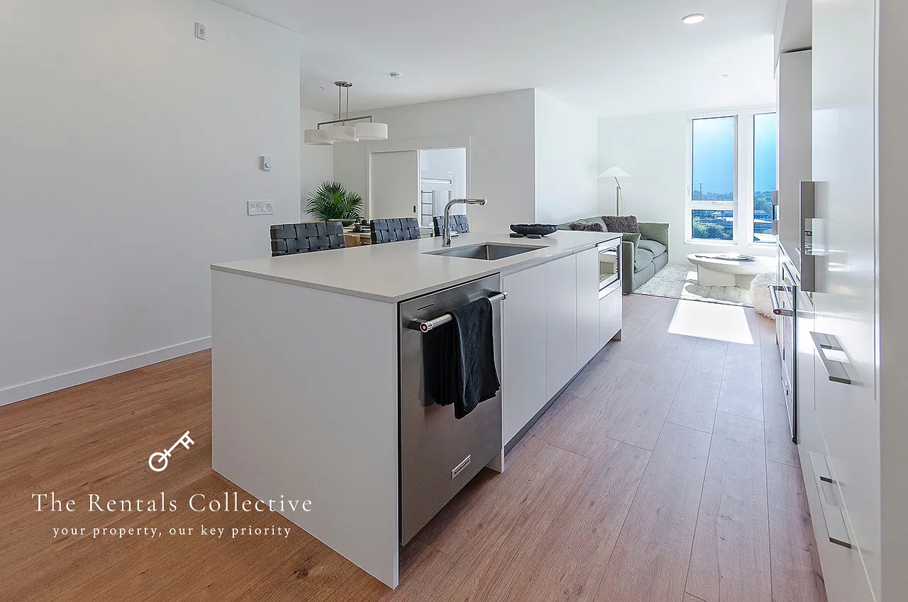 3 bed, 1117 sqft, $4,880 — Photo 3