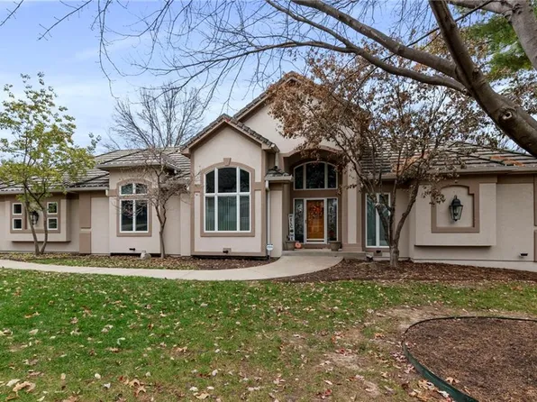 4412 N Mulberry Dr, Kansas City, MO 64116