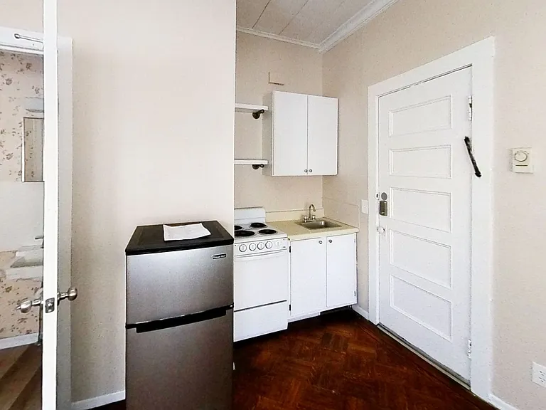 51 Rutgers St — Photo 6