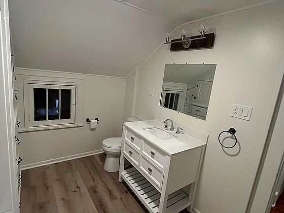 5th image of 2116 S Freedom Ave