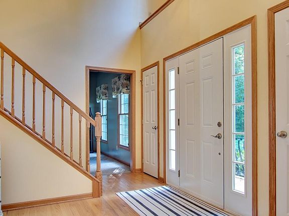 3rd image of 4181 Parkwood Ave