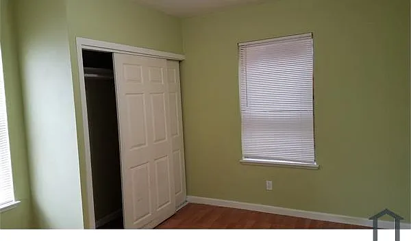 3 bed, 835 sqft, $2,400 — Photo 2