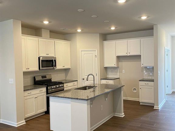 3rd image of 15772 Country House St #23