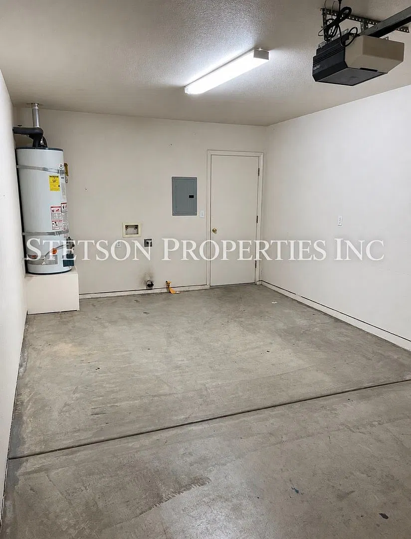 960b — Photo 4
