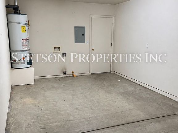 4th image of 960 N Indiana St APT B