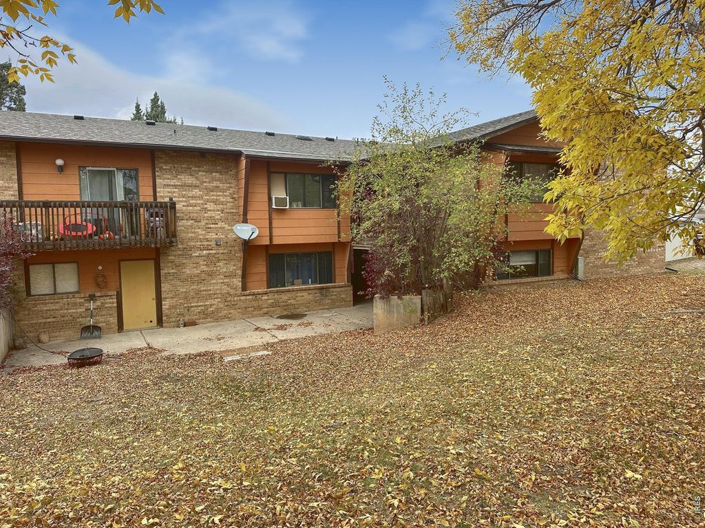 1734 Azalea Dr