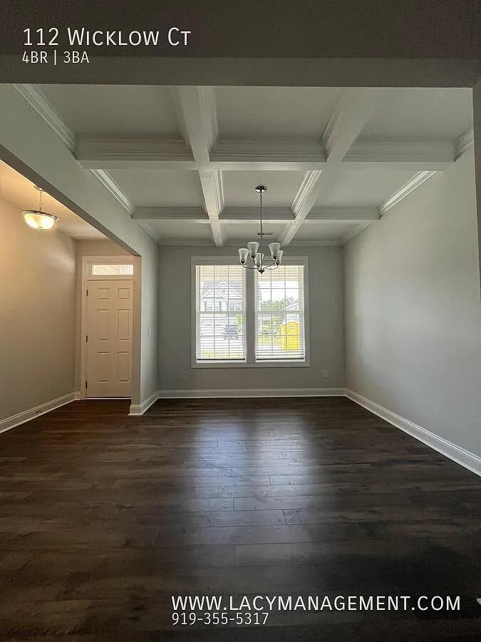 4 bed, 2.5 bath, 2452 sqft, $2,095 — Photo 3