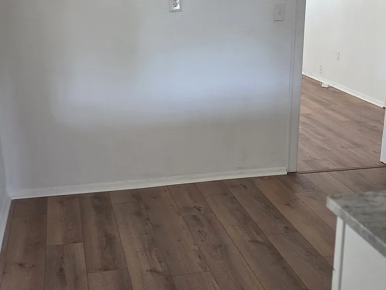 108 W Curtis St — Photo 7