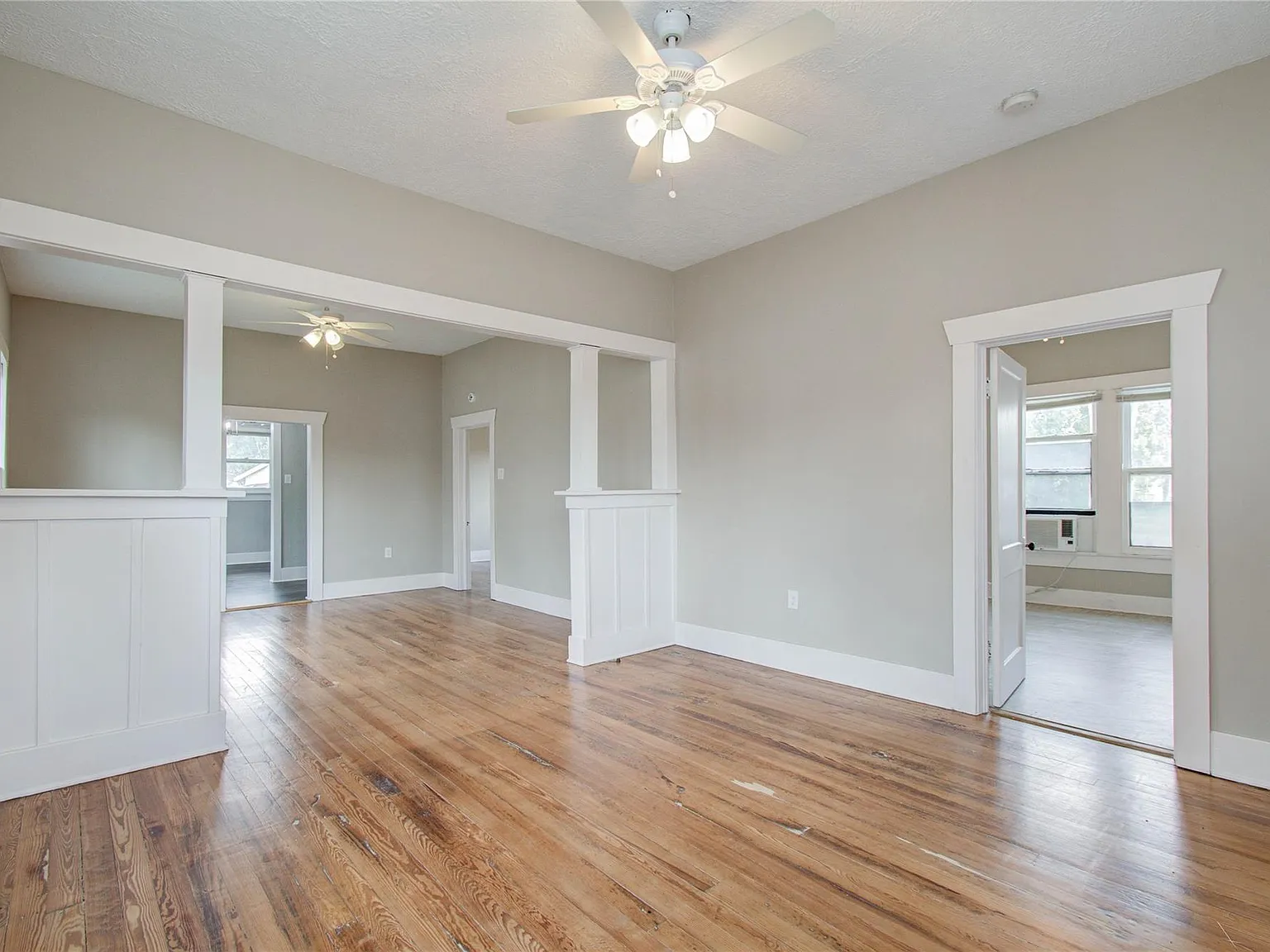 2 bed, 1.5 bath, 1184 sqft, $1,600 — Photo 4
