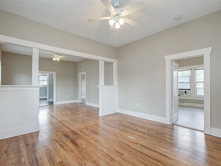 901 Boundary St — Photo 4