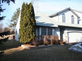 2215 Woodlynn Ave, Saint Paul, MN 55109