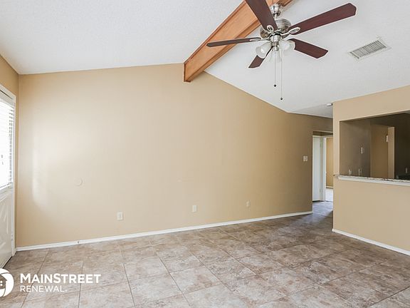 4th image of 332 Juniper Dr