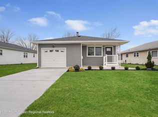 3 Saint Eustatius St, Toms River, NJ 08757